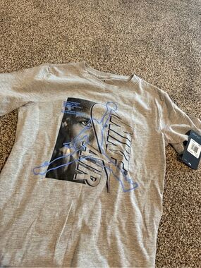 Nike Grey Short-Sleeve Tee with Blue Jumpman Graphic